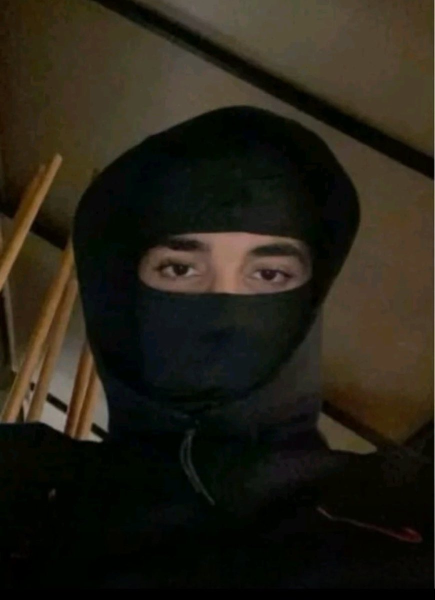 dom27ans's tweet photo. Un rebeu bg de 20 ans va passer dans 30 mins pour se faire sucer.

Il va venir cagoulé alors on va filmer.

RT si tu veux que je poste des vidéos en live. https://t.co/OguQD4kvtQ