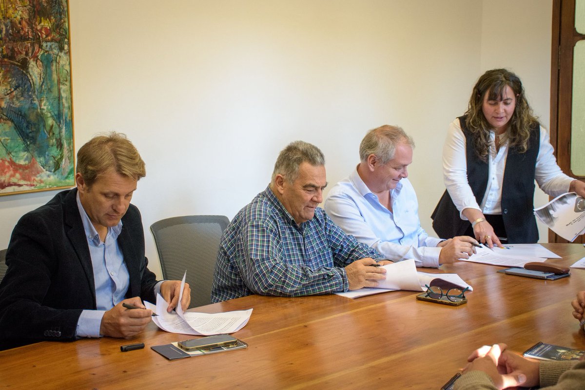 Junto q la Intendencia de Durazno y UPM firmamos convenio para generar una mejor comunicación 
Puente sobre Rio Yi en el camino del Monzón del Medio