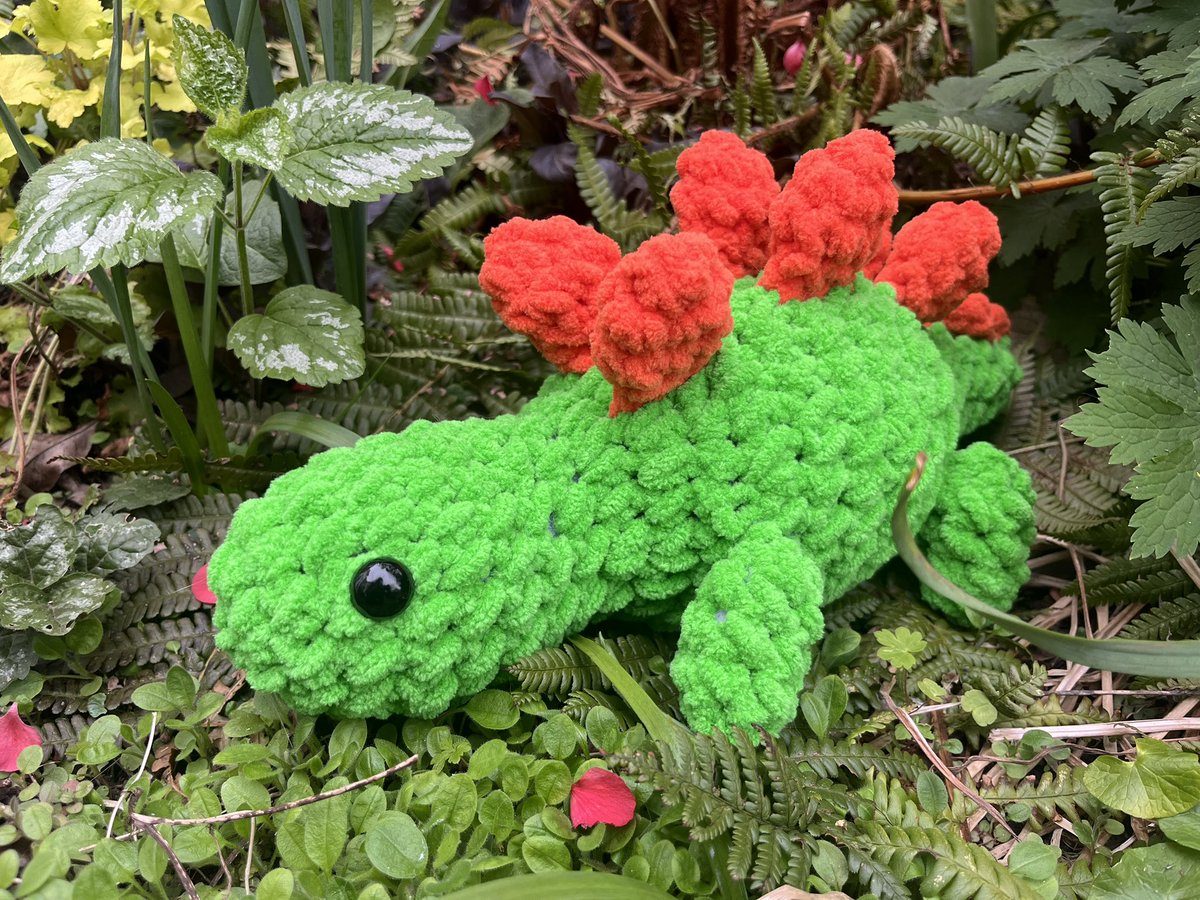 NatCBrooks's tweet photo. Made this cute crochet dinosaur for my Nephewโs Easter gift! ๐ฆ๐๐ฃ๐ฅฐ
#craftynat83 #dinosaur #easter #crochetdinosaur #easterdinosaur #diyfluffies #stegosaurusamigurumi #mariskavos @DIYFluffies https://t.co/6zcAVx4dqo