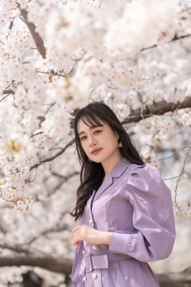 新田エマ（<a href="/emma_nitta/">新田エマ</a>）さん
新宿御苑
2025.4.8

降り注ぐ日差しが
桜に覆われる時間は
人を優しくしてくれる

#サクラ #新田エマ
#ポートレート #portrait