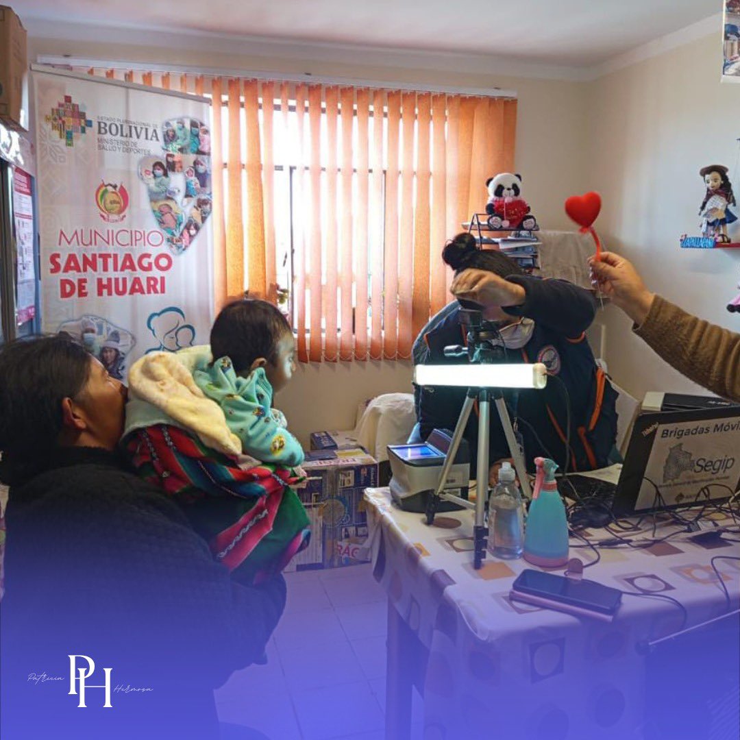 ✨ ¡Identidad que abre puertas y protege la vida!

Este 21 de abril, en el municipio de Santiago de Huari, departamento de Oruro, acompañamos con cariño y compromiso la cedulación de niñas, niños y madres beneficiarias del Bono Juana Azurduy.

#BoliviaLibreDeIndocumentados💙🇧🇴