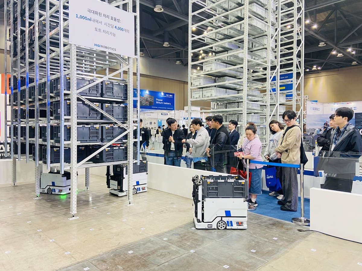 HaiRobotics's tweet image. Day 1 at #KoreaMAT
What a fantastic start!
See the power of intelligent warehousing in action with a live demo of our HaiPick Climb—the next leap in warehouse automation and efficiency!
📅 Date: April 22–25, 2025
📍 Booth No: 2E501
#KoreaMAT2025 #HaiRobotics #HaiPickClimb…