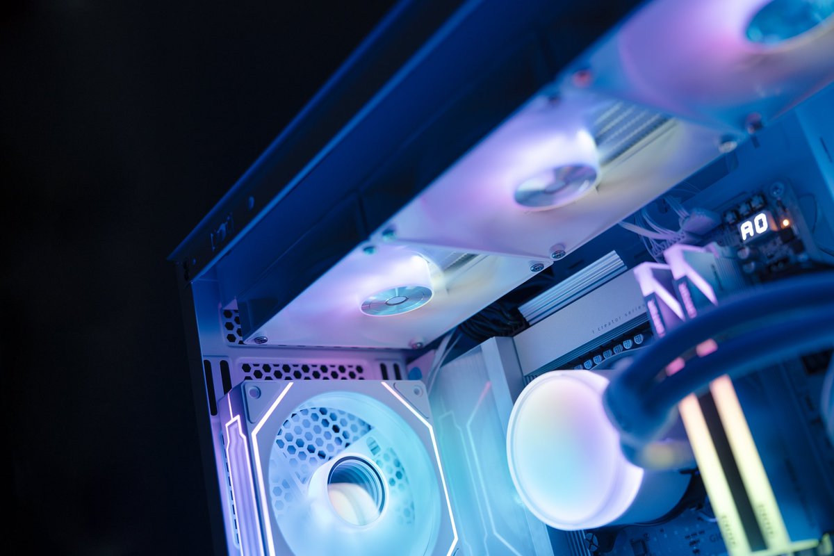 Ocypus's tweet photo. Shine like a diamond 💎 

#Ocypus #OcypusDeltaV2AIO https://t.co/Ux9EO9Nuhf
