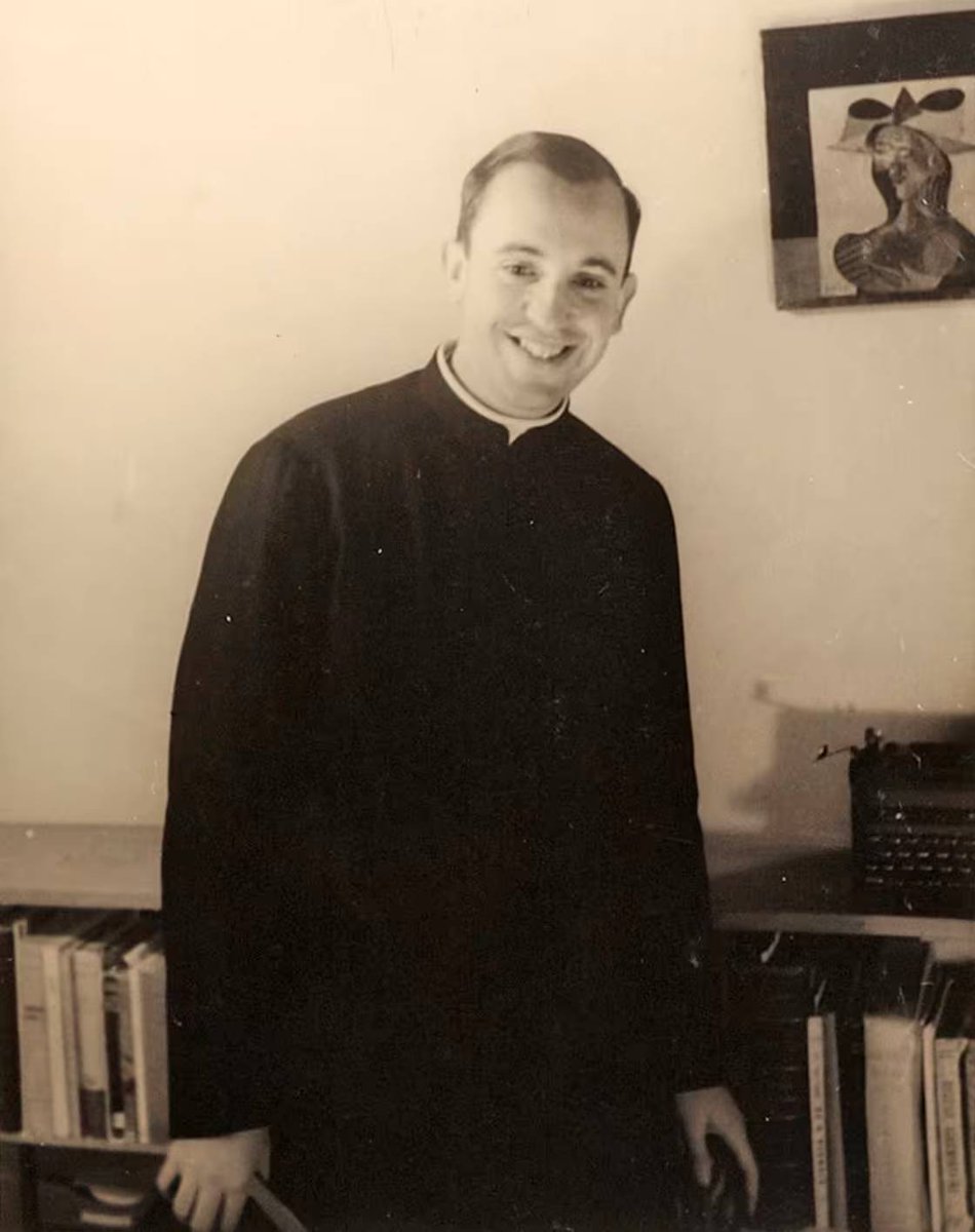 ADMS_oficial's tweet photo. Se nos fue el argentino más ilustre de la historia. Nuestro querido "pancho", nuestro padre, amigo, hermano; nuestro papa
Su figura se acrecentará cada vez más con él devenir del tiempo. Fue un pontífice que abrió la iglesia para los pobres y excluidos

REQUIESCAT IN PACE🕊️🇦🇷✝️ https://t.co/lsaY8kVGf9