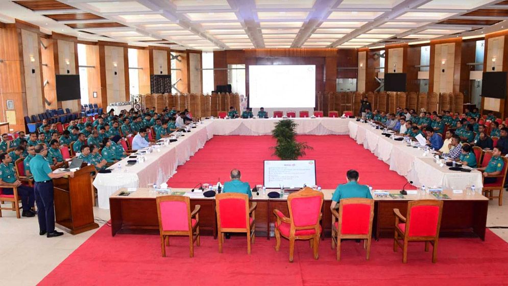 বাসায় তল্লাশি চালিয়ে আওয়ামী সন্ত্রাসীদের গ্রেফতারের নির্দেশ