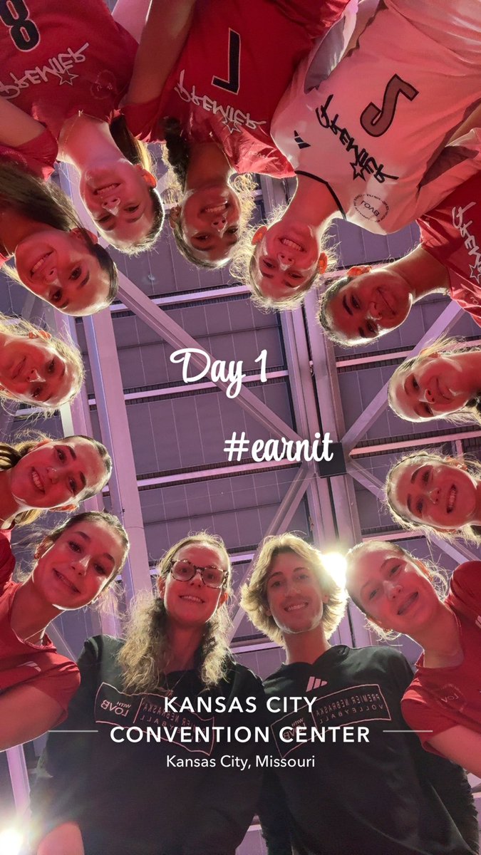 Premier14Gold's tweet image. Great time in KC at the Show-Me Qualifier! We earned our way into the Gold bracket &amp;amp; finished 5th in the Open Division. 
Sad to see the qualifier season come to an end 😏. Ready to put in the work for Nationals!  #taketherisk #earnit @Premier_VB @TyKiviniemi @kealykiviniemi_