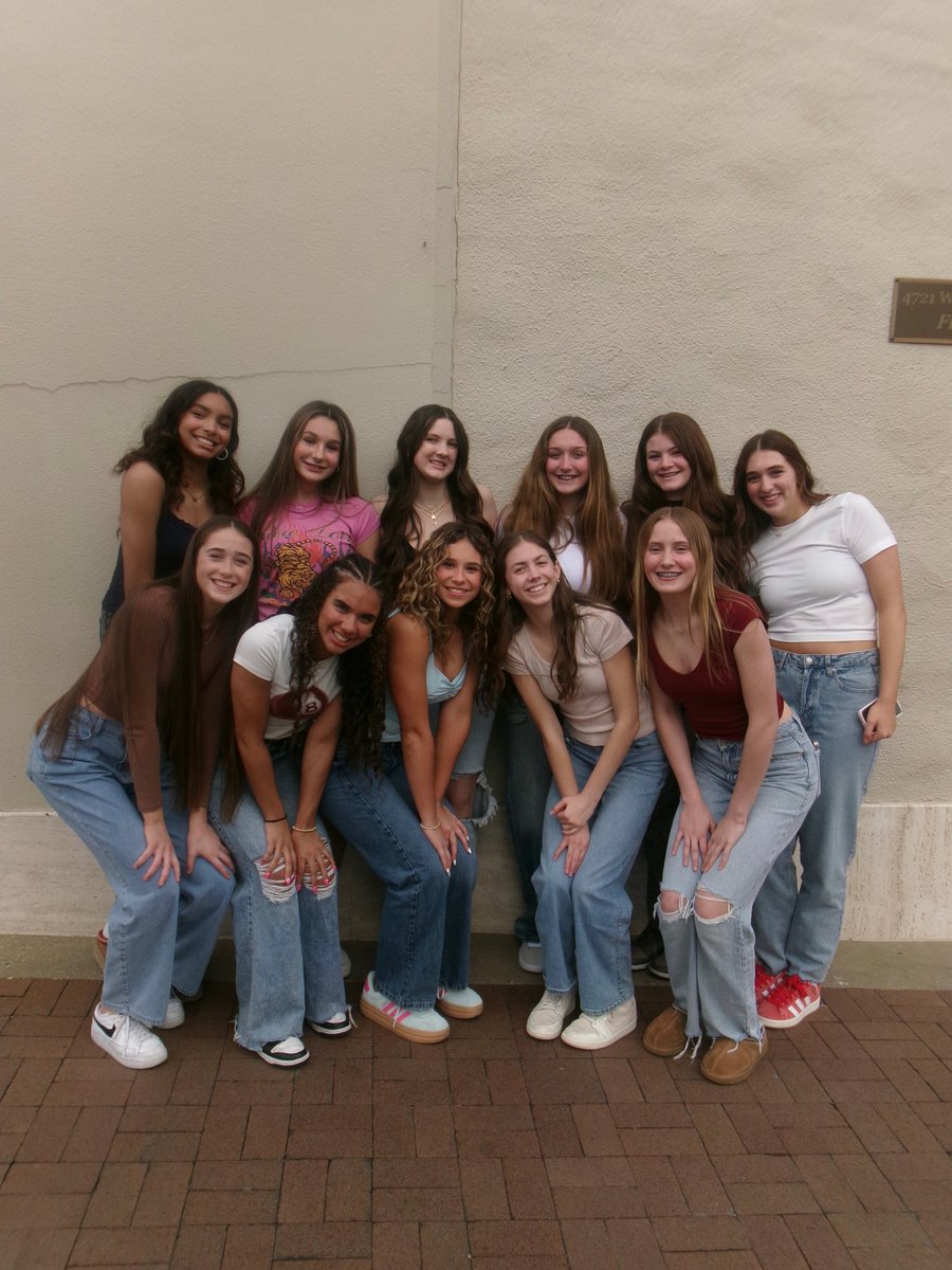 Premier14Gold's tweet image. Great time in KC at the Show-Me Qualifier! We earned our way into the Gold bracket &amp;amp; finished 5th in the Open Division. 
Sad to see the qualifier season come to an end 😏. Ready to put in the work for Nationals!  #taketherisk #earnit @Premier_VB @TyKiviniemi @kealykiviniemi_