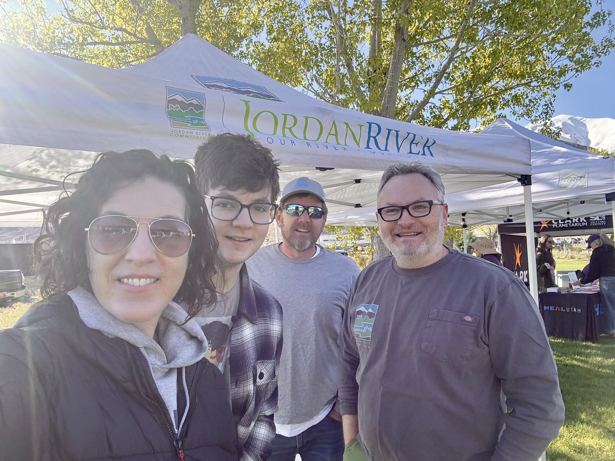 We had fun helping clean up our Great Salt Lake with Latter-day Saint Earth Stewardship volunteers this Easter Weekend. 

Hope you had a wonderful Easter weekend! #SaveTheGreatSaltLake #Service