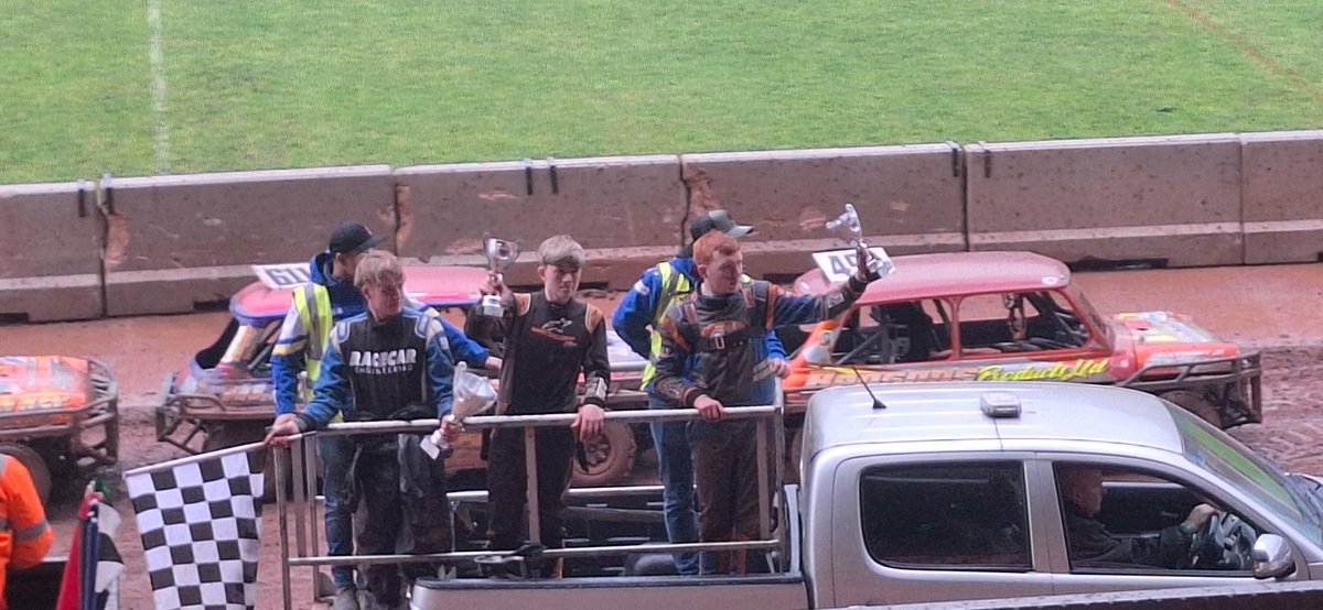 Last shale meeting for jamie hansen before retirement. A second in the final behind Tom holcroft with boden murfin in 3rd.