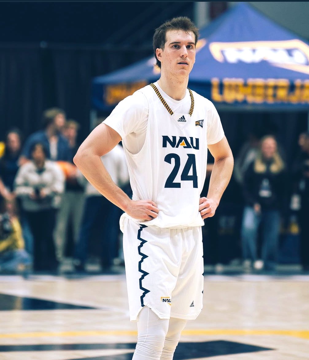 Northern Arizona guard Trent McLaughlin has entered the Transfer Portal <a href="/On3sports/">On3</a> has learned

The 6-6 1st-Team All-Big Sky grad transfer averaged 22.1 points this season. 

He was D-I MBB second leading scorer

on3.com/transfer-porta…