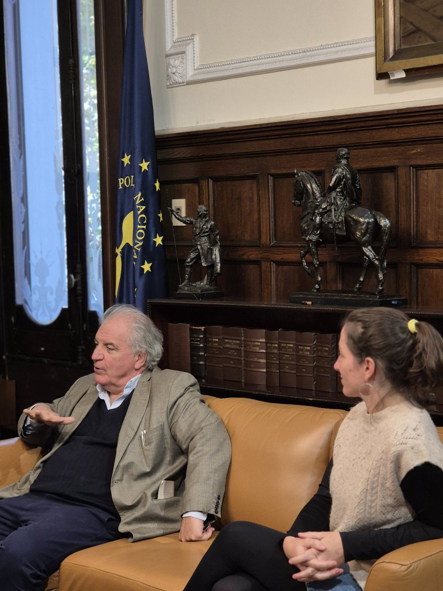 Nos reunimos con el Comisionado Juan Miguel Petit para analizar su reciente propuesta de reforma carcelaria. Junto al equipo del Ministerio trabajamos sobre el acuerdo de que las cárceles deben ser parte de la solución y no del problema de la seguridad. Hay que construir