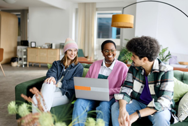 If you are navigating how to work with Gen Z, check out this article for tips on what this digital generation’s priorities are in the workplace.
👉🏽Check out this article everythinghrtdi.com/what-the-digit…

#genz #digitalgeneration #workplace #priorities #everythinghr #business