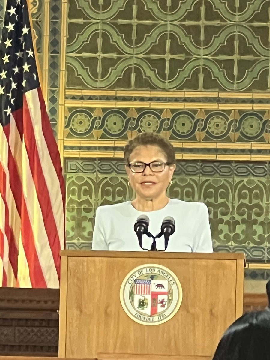 Jeffrey Abrams tweet media