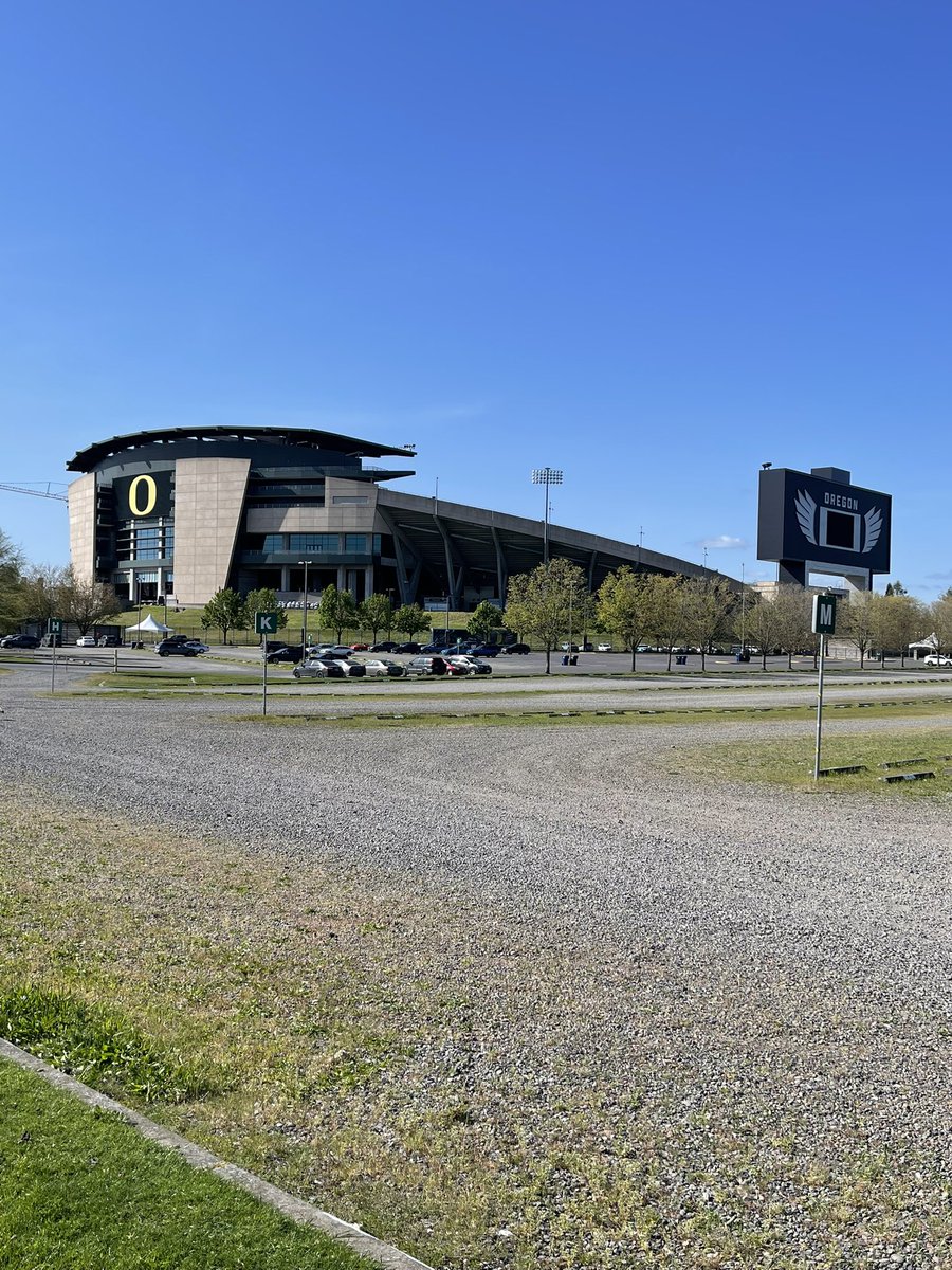 latinahippieb's tweet image. 5 days @oregonfootball