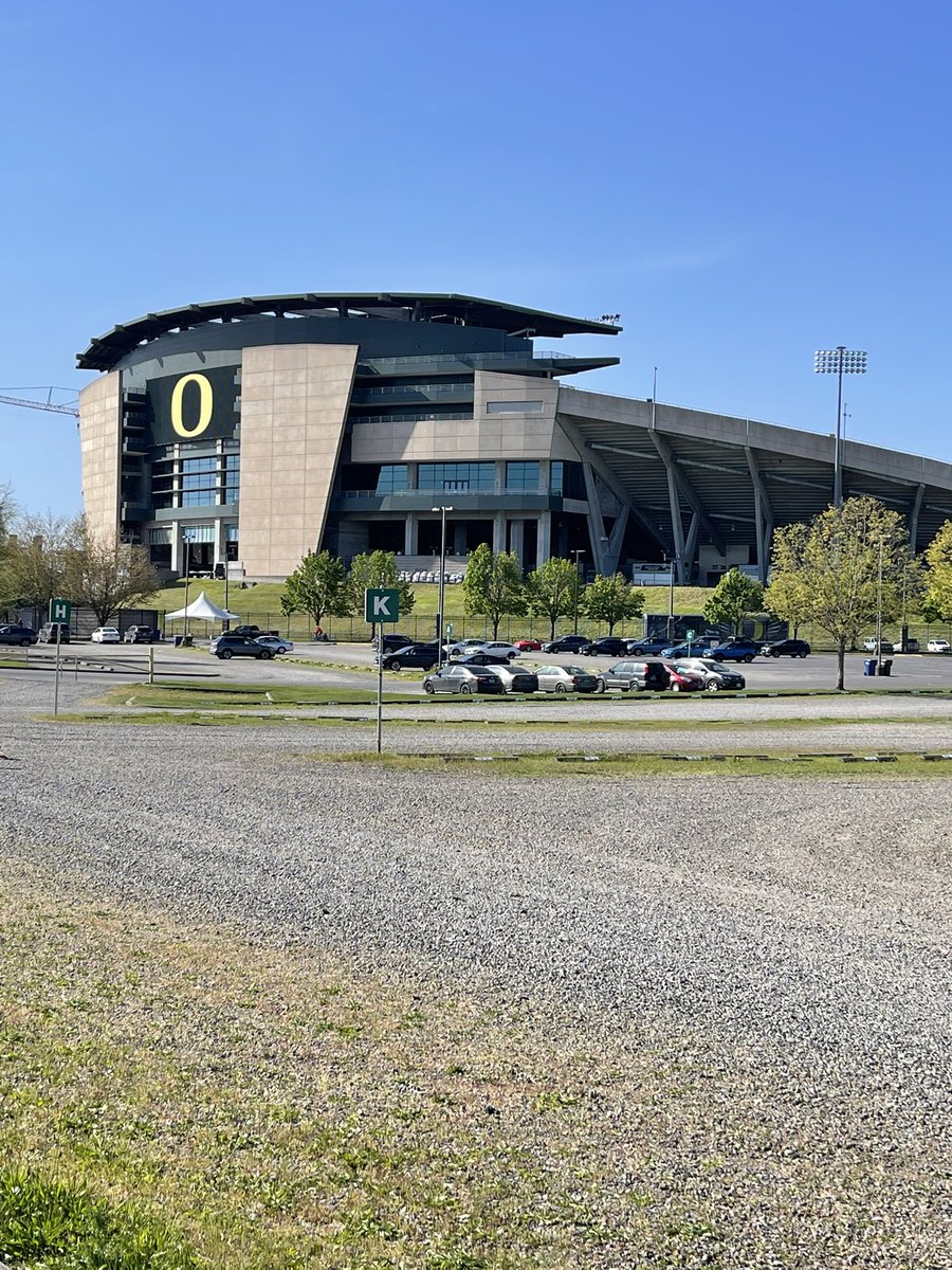 latinahippieb's tweet image. 5 days @oregonfootball