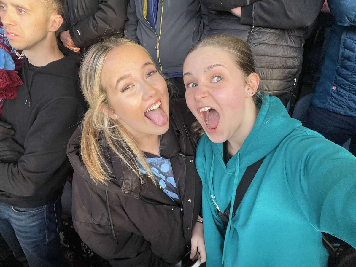 evie-mae tweet media