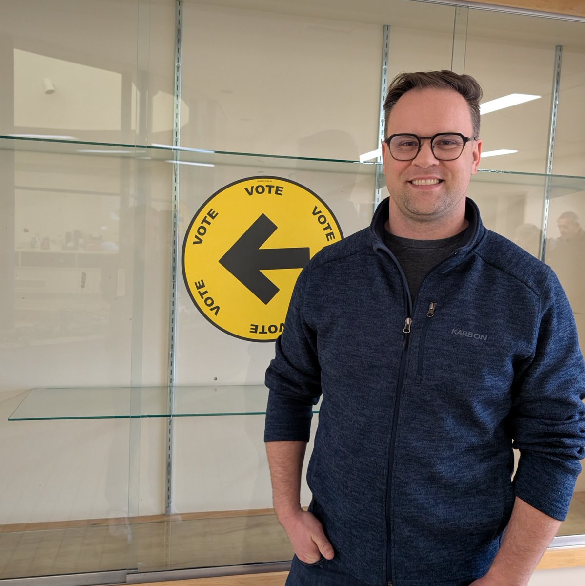 It's the last day for advance polls, and I got out and cast my vote in suport of our local Conservative candidate, Chris Warkentin. 

I'm proud to support a strong Conservative movement across the nation. Make sure to get out and vote,
let's bring it home!