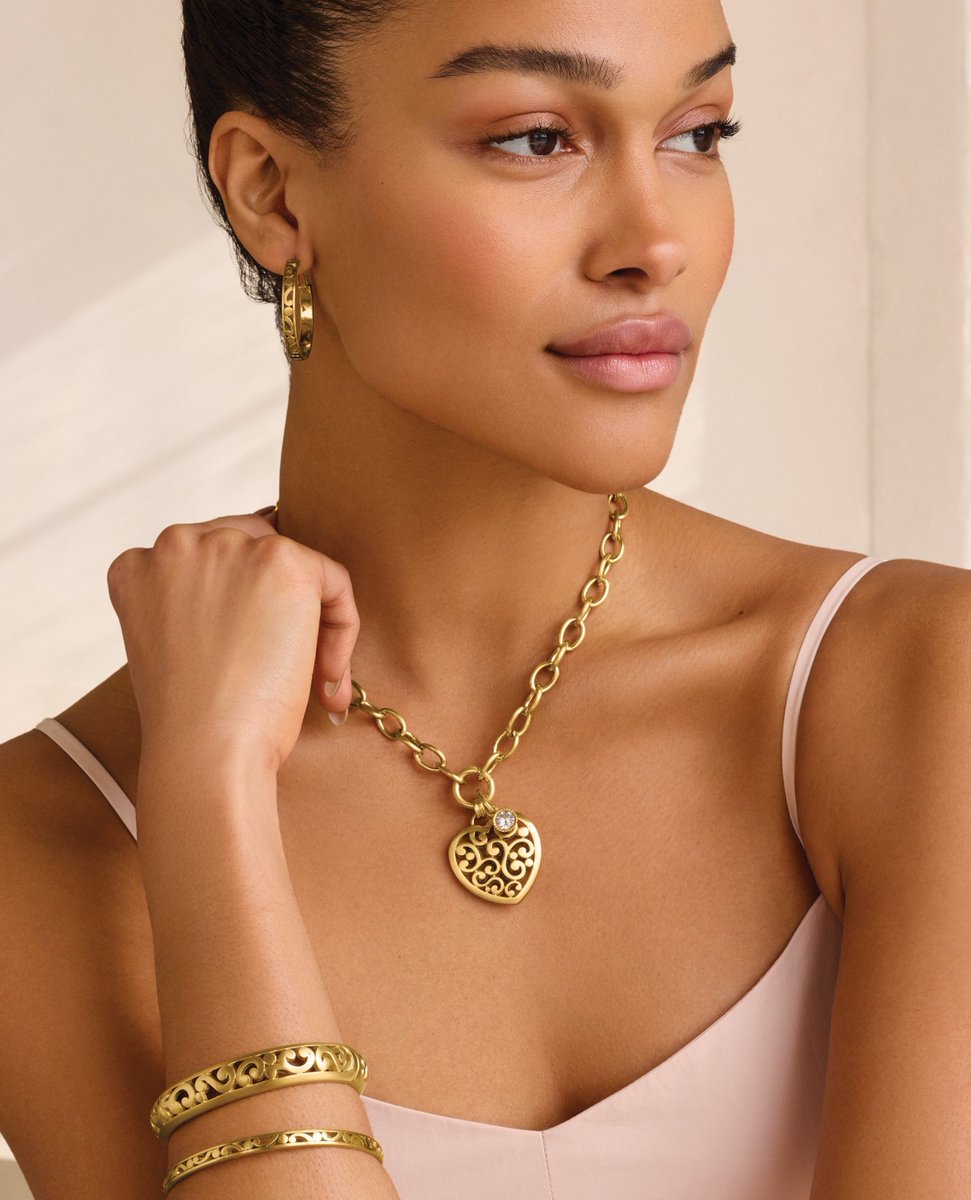 BrightonCollectibles tweet media