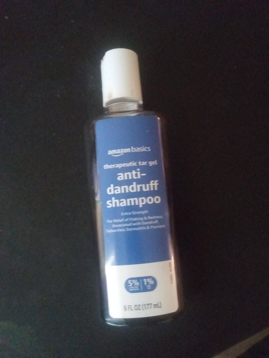 bluerizzle_brad's tweet image. I'm currently using #AmazonBasics #ExtraStrength #TherapeuticTarGel #AntiDandruffShampoo to wash my #hair