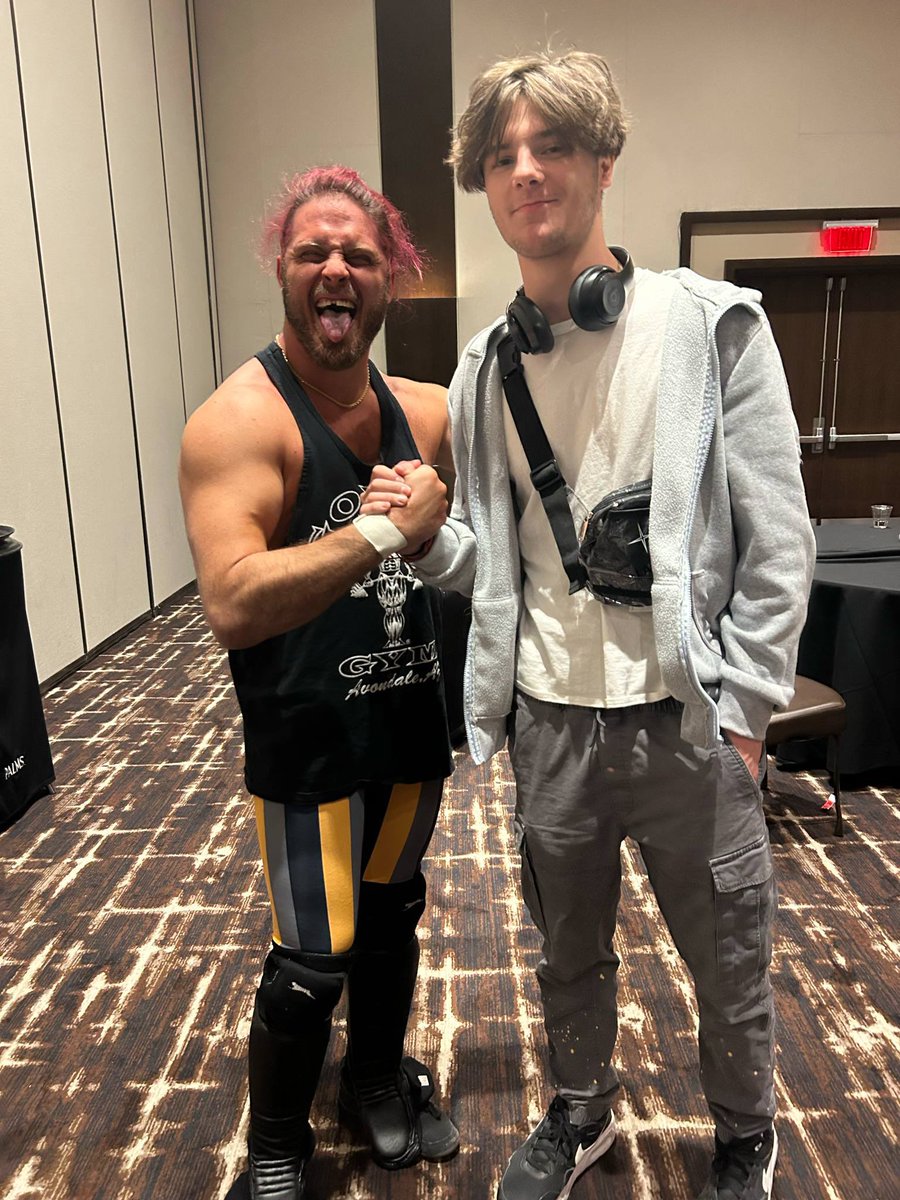 Thelukefury's tweet image. Nice to finally meet @JANELABABY  at the @GCWrestling_ Clusterfuck this past weekend in Las Vegas! 

I’m inspired by this whole experience to work harder than ever. About to make the most of 2025. 

#GCWCluster #GCWCollective #prowrestling #WWENXT #WWELFG