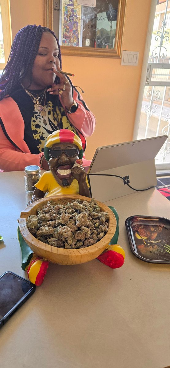 BossBitc33's tweet photo. 420 went a little like this 🚀💥😎 https://t.co/B0m6e7su2R