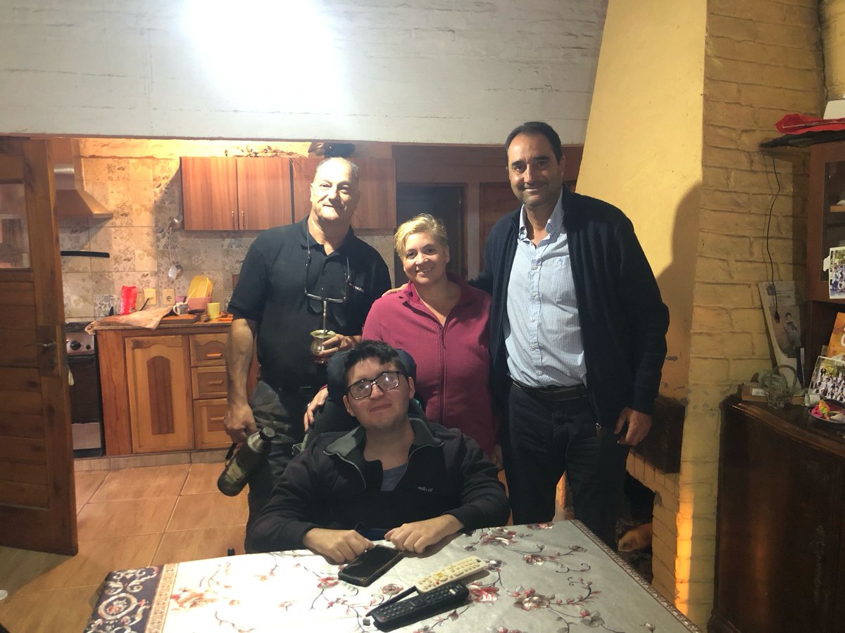 Hoy de recorrida  y visitando a nuestro compañero y a un merendero con compañeros .