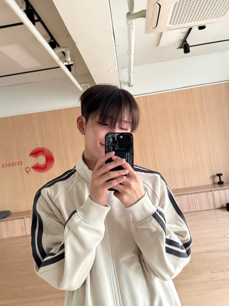 난 승훈이의 거울 셀카를 사랑해...