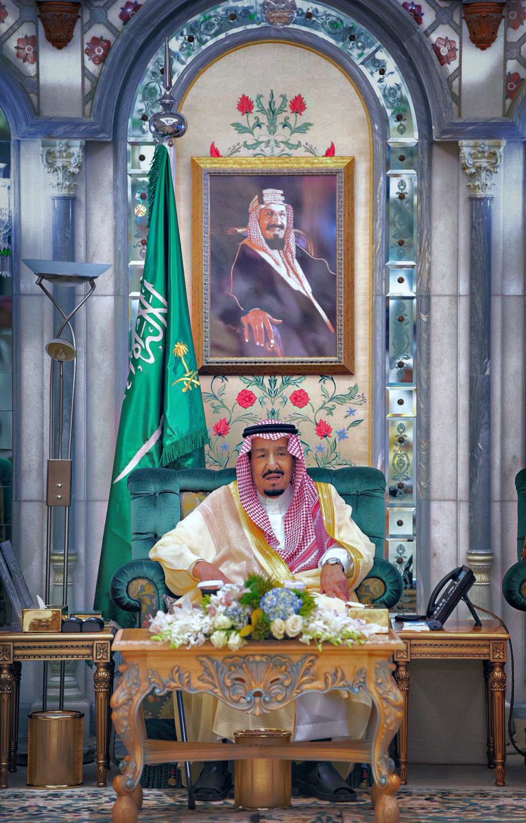 اللهم احفظ والدنا جميعاً الملك #سلمان_بن_عبدالعزيز_آل_سعود
، وارزقه الصحة والعافية، وأطل في عمره على طاعتك .. اللهم اجزه خير الجزاء على ما قدم للإسلام والمسلمين، ووفقه لكل خير وبارك في جهوده لخدمة هذا الدين .. اللهم اجعل كل أعماله في ميزان حسناته، ووفقه لما فيه خير البلاد