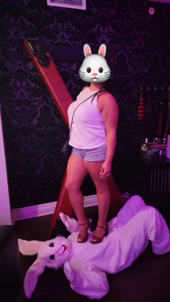 Happy Easter just a day late but you're welcome 😜
#footmodel #Nova #Latinasoles #Asiantoes #goddess