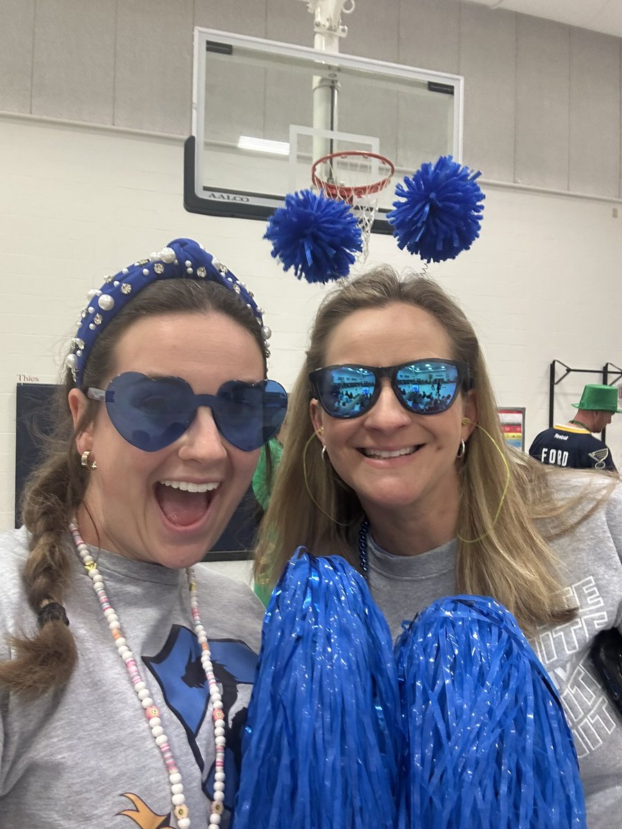 Happy House Day and Family Time!!!! 💙💙💙 #SCEsoars