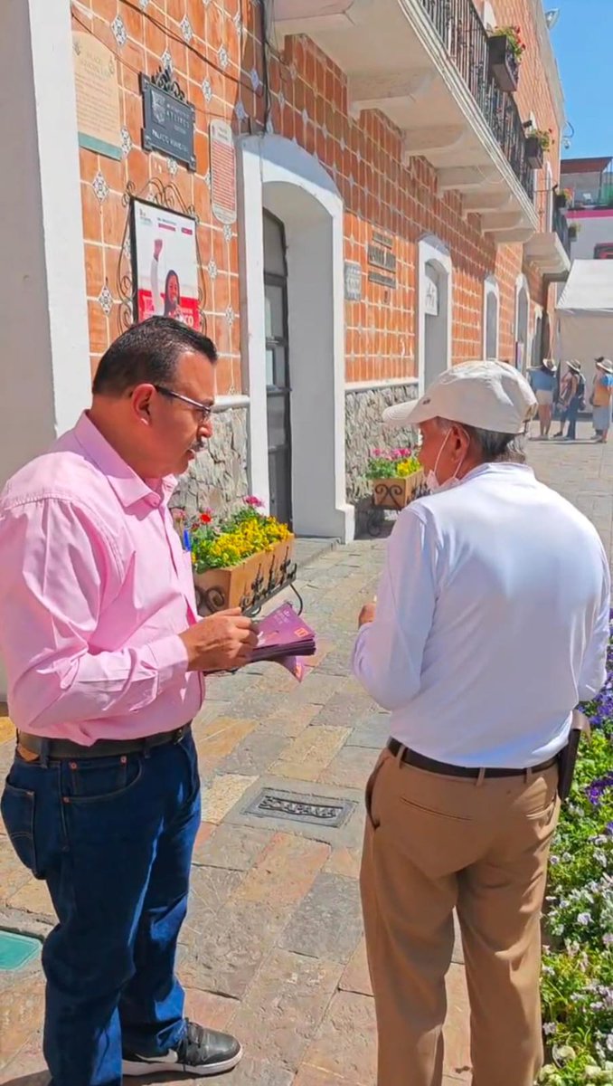 El candidato a magistrado del tribunal colegiado  de circuito en materia administrativa del distrito judicial electoral 02, Heriberto Avelar platicó con habitantes del municipio de Atlixco <a href="/_LosTitulares/">LosTitulares</a> <a href="/Ultrapuebla/">Ultra Noticias Puebla</a> <a href="/elquintomediomx/">El Quinto Medio</a> <a href="/carlosmartinh/">Carlos Martin Huerta</a>