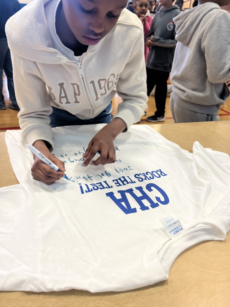 We had our Rock the Test Pep Rally! Students wrote positive messages on t-shirts, made posters, committed to doing their best by adding their names to records, packed snack bags, &amp; danced! We are ready Rock the Test!@AnibalSolerJr <a href="/DrF_Hernandez/">Dr. Frank O. Hernández</a> <a href="/ErikWrightYPS/">Erik Wright</a> <a href="/YonkersSchools/">Yonkers Public Schools</a>