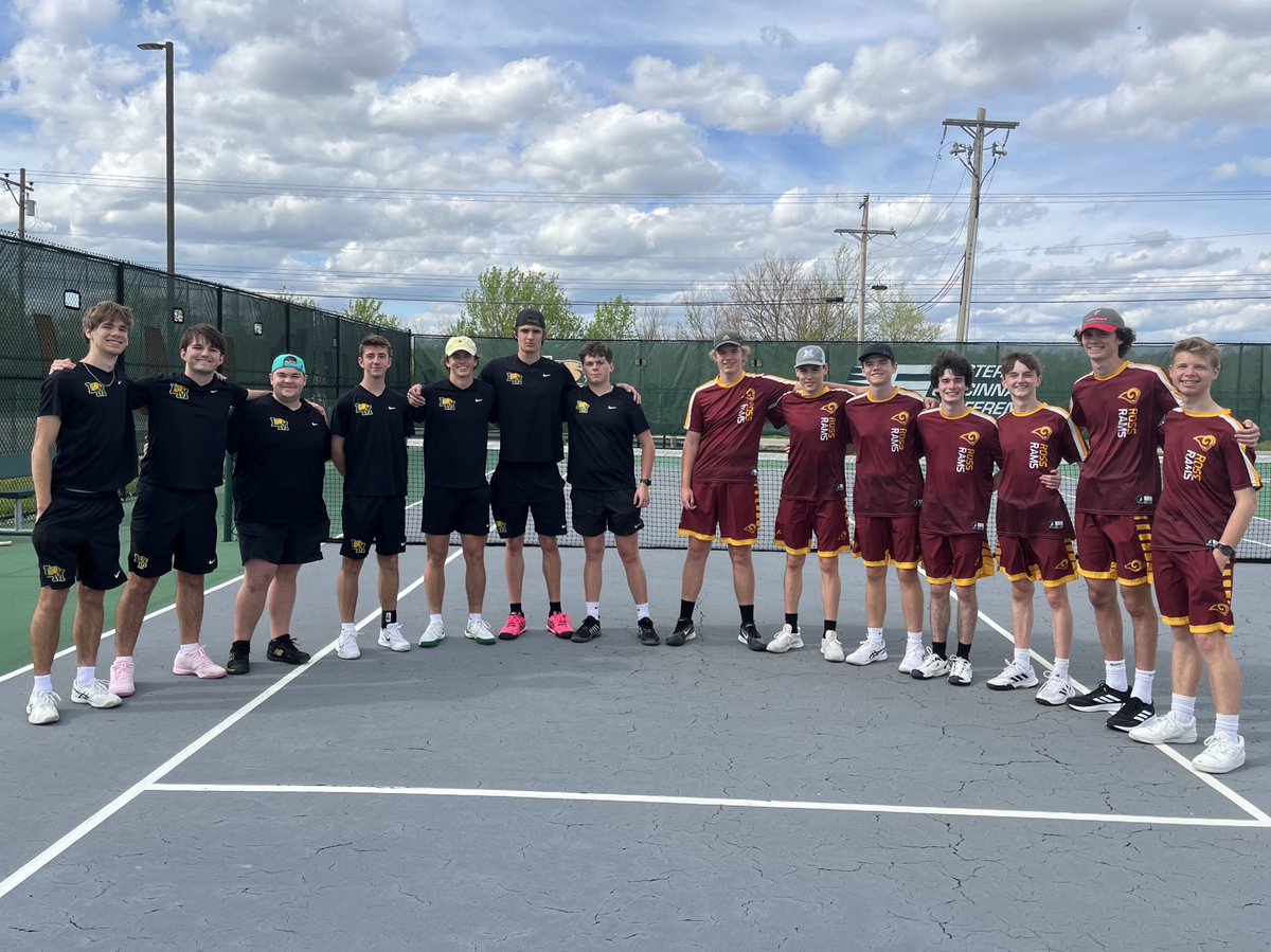 Varsity teams ready to play!! Perfect day for some match play! Thank you Little Miami for hosting us! <a href="/LM_Tennis/">Little Miami Men's Tennis</a>