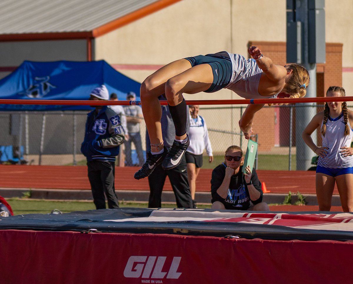 Area meet 2025! Qualified for Regionals in Pole Vault and High Jump!