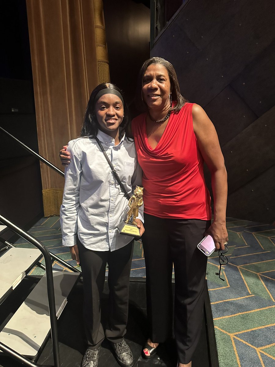 Didn’t say much, just let the game talk. Frankie Rookie of the Year goes to FRESHMAN GUARD KIARA CROSKEY!