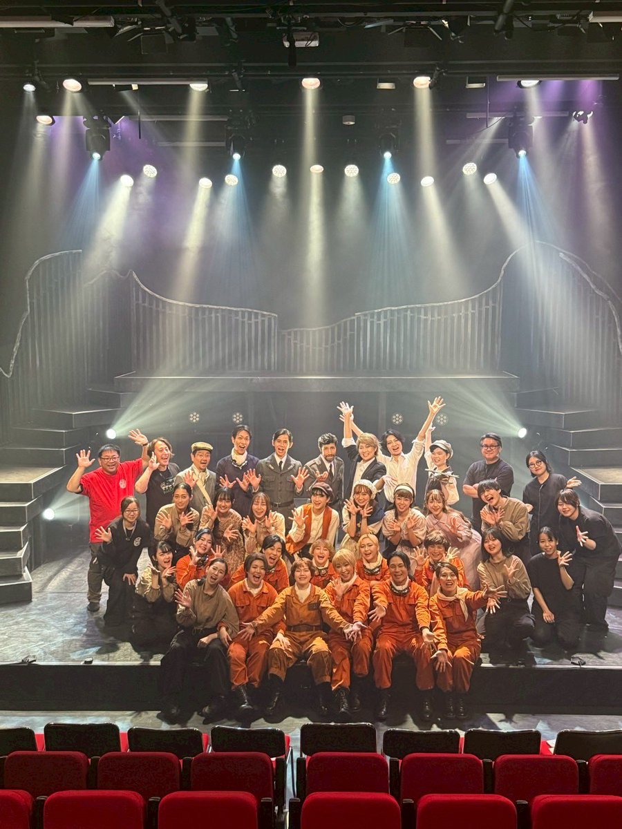 お笑いサタケ道場 第20回公演「ソウルメイト」

無事、全ステージ終了しました

観客の皆様、応援してくださった皆様
キャスト、ダンサー、スタッフの皆様

関わってくれた全ての人たちに最大限の感謝です

本当に本当にありがとうございました！

#ソウルメイトおわサタ
#お笑いサタケ道場
