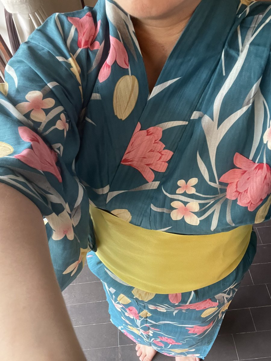 ohanaTSG's tweet photo. 浴衣👘稽古も大詰めに入ってきた中、昨日、FEELCYCLE🚲のお友達が浴衣👘を譲って下さったのですが…。

なんと！FEELCYCLE🚲のジェム（ロゴ）マーク😍💕かなり前の浴衣👘で、たまたまジェムと同じだったとか笑　すごい偶然😳

本当に嬉しい😭
お友達に感謝です😆💕 https://t.co/3MtUF1DsAe