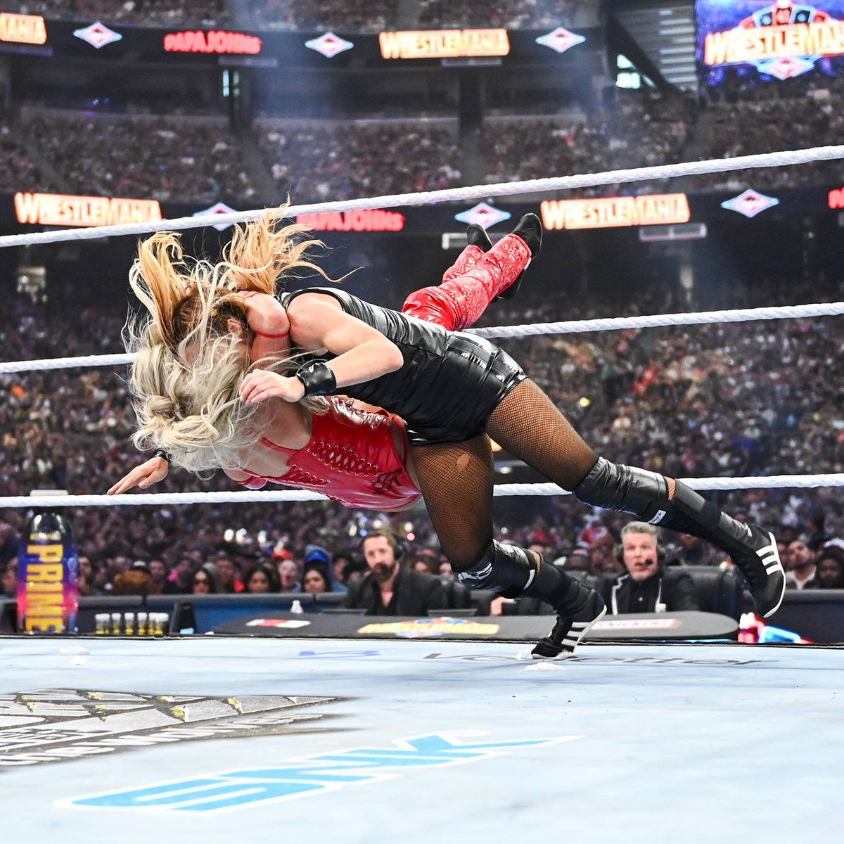 Back in business. ✘ NOT @BeckyLynchWWE tweet media