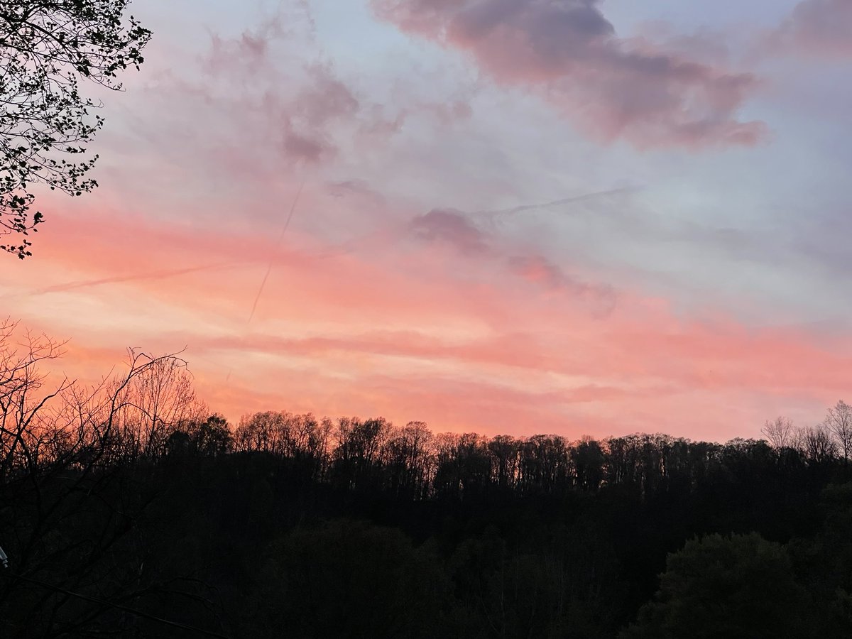 Jessica Rach (@jessicarach1) on Twitter photo Beautiful sunset this evening here in Fallsburg, KY. <a href="/SpencerWeather/">Spencer Adkins</a> <a href="/BrandonWxWCHS/">Brandon Stover</a> <a href="/WSAZBrandon/">Brandon Butcher</a> <a href="/Kentuckyweather/">Chris Bailey</a> <a href="/dougharlowWCHS/">Doug Harlow</a> <a href="/weatherchannel/">The Weather Channel</a> <a href="/JoshFitzWx/">Josh Fitzpatrick ☀️</a> <a href="/JRach105/">Jonathan Rach</a> Beautiful sunset this evening here in Fallsburg, KY. <a href="/SpencerWeather/">Spencer Adkins</a> <a href="/BrandonWxWCHS/">Brandon Stover</a> <a href="/WSAZBrandon/">Brandon Butcher</a> <a href="/Kentuckyweather/">Chris Bailey</a> <a href="/dougharlowWCHS/">Doug Harlow</a> <a href="/weatherchannel/">The Weather Channel</a> <a href="/JoshFitzWx/">Josh Fitzpatrick ☀️</a> <a href="/JRach105/">Jonathan Rach</a>