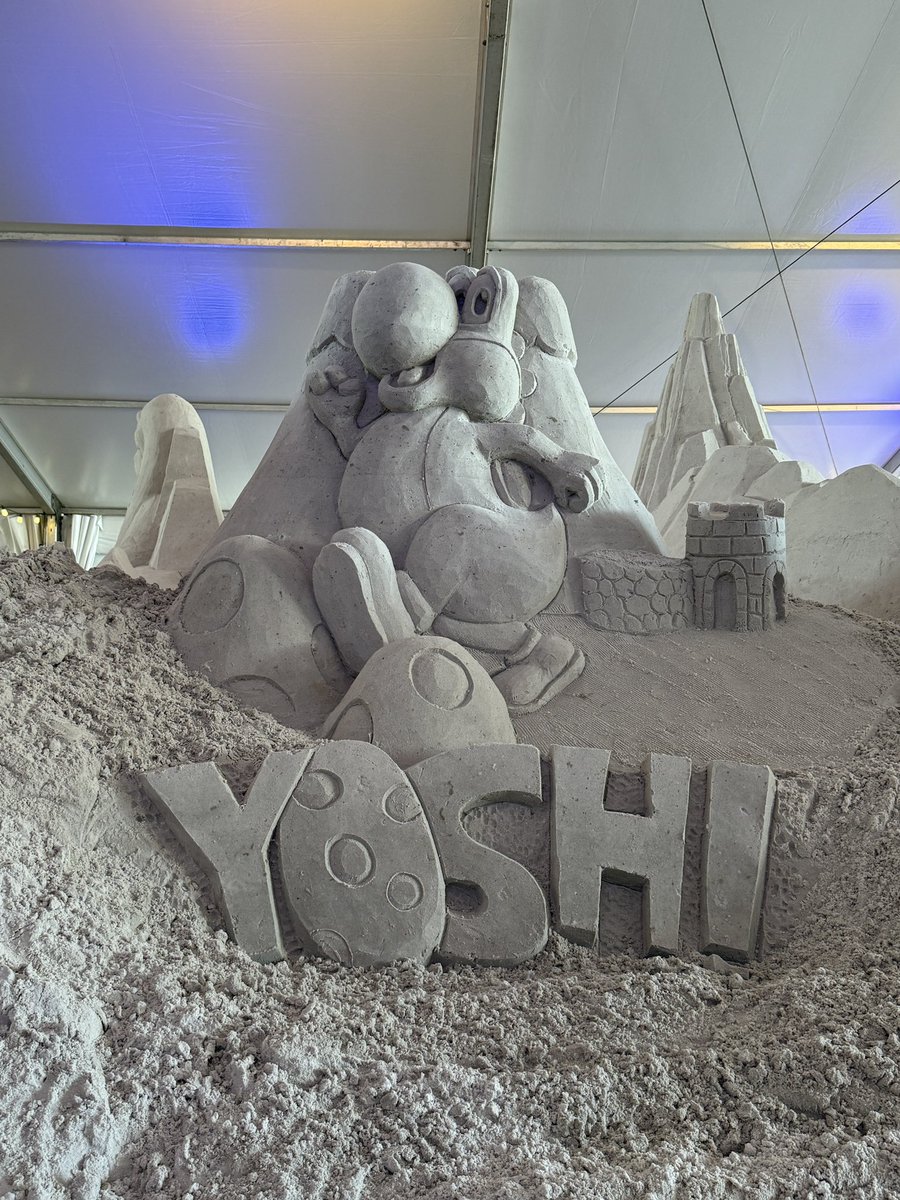 Had such a blast <a href="/Pier60SugarSand/">Pier 60 Sugar Sand Festival</a> with <a href="/SHRTAmbassadors/">Hard Rock Tampa Ambassadors</a> the sand sculptures were unreal 🏖️☀️🐚
