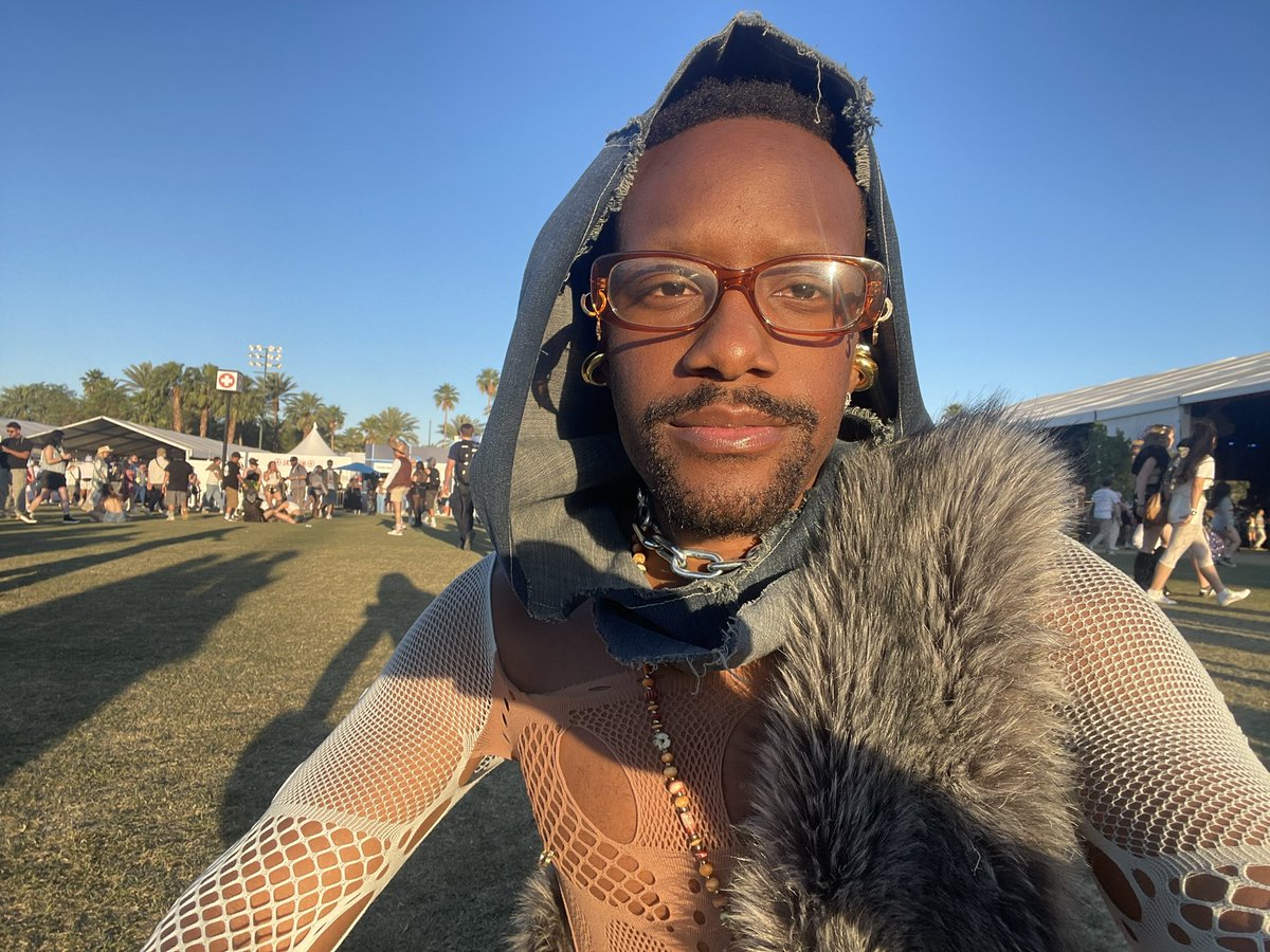 666pixels's tweet image. Coachella 2025!Fucking amazing! 🌵🏜️☀️
#coachella #Coachella2025