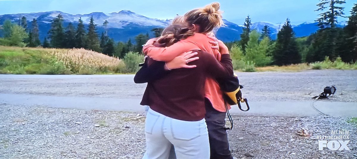 here_for_the_tv's tweet image. Haley locked the fck in and dominated that last survival trial. Congrats to Haley and her cousins. #TeamShark for the win !

#extracted #extractedonfox