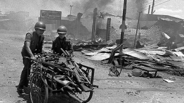 TammiMinoski's tweet photo. #OTD 1975: #XuanLoc, the last post protecting Saigon, fell to the Communists after 12 days of heavy fire from the NVA. By the end of April, the war would be over. https://t.co/vsE3LKut59 #VietnamWar #ColdWarHist https://t.co/OahBzO3SpD