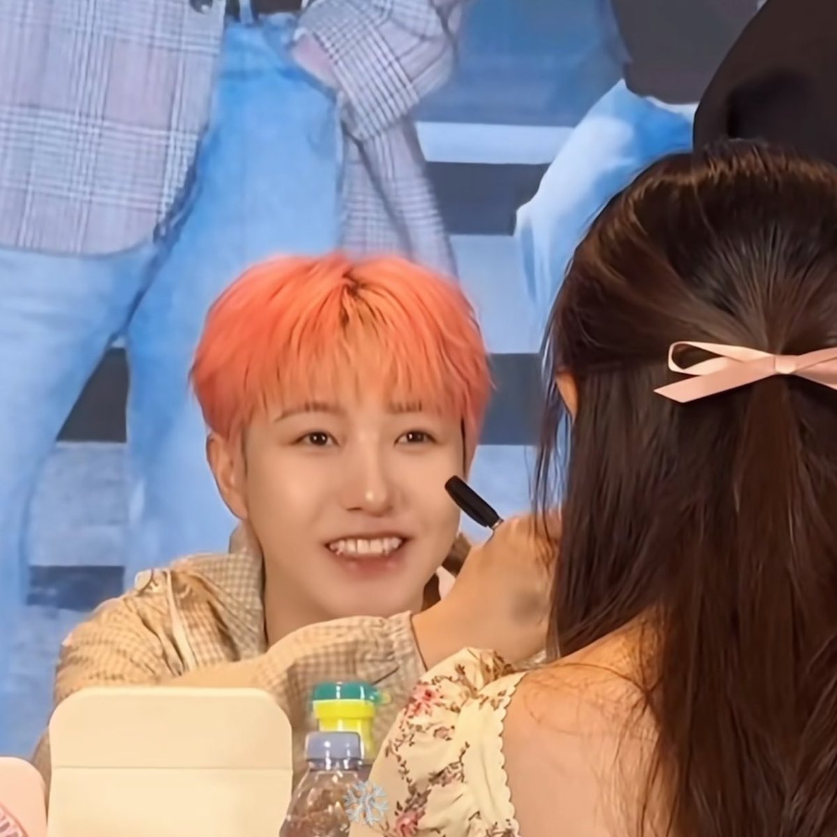 myoctoberain's tweet photo. This is so 🥹🥹 the way his eyes lit up and are just so expressive there’s a whole universe in there ;-; https://t.co/Tc6nWo0YUi