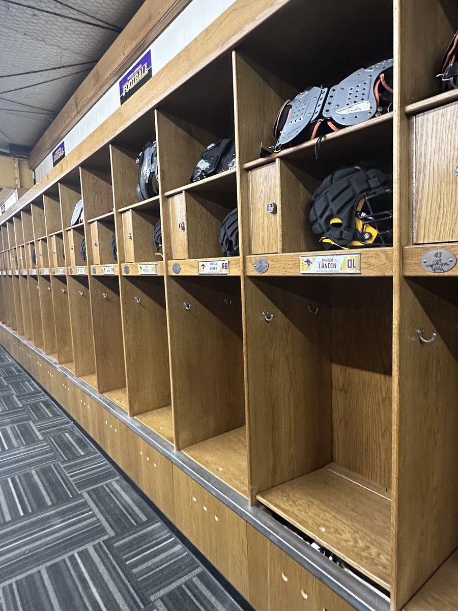 MitchellW_Jr's tweet image. Came to compete, left with lessons and motivation. Great experience at the Hardin-Simmons DB/LB Camp! #LockdownCorner #NextLevelWork

Put in work at the Hardin-Simmons University DB/LB Camp. The grind continues! #Cornerback #CollegeBound