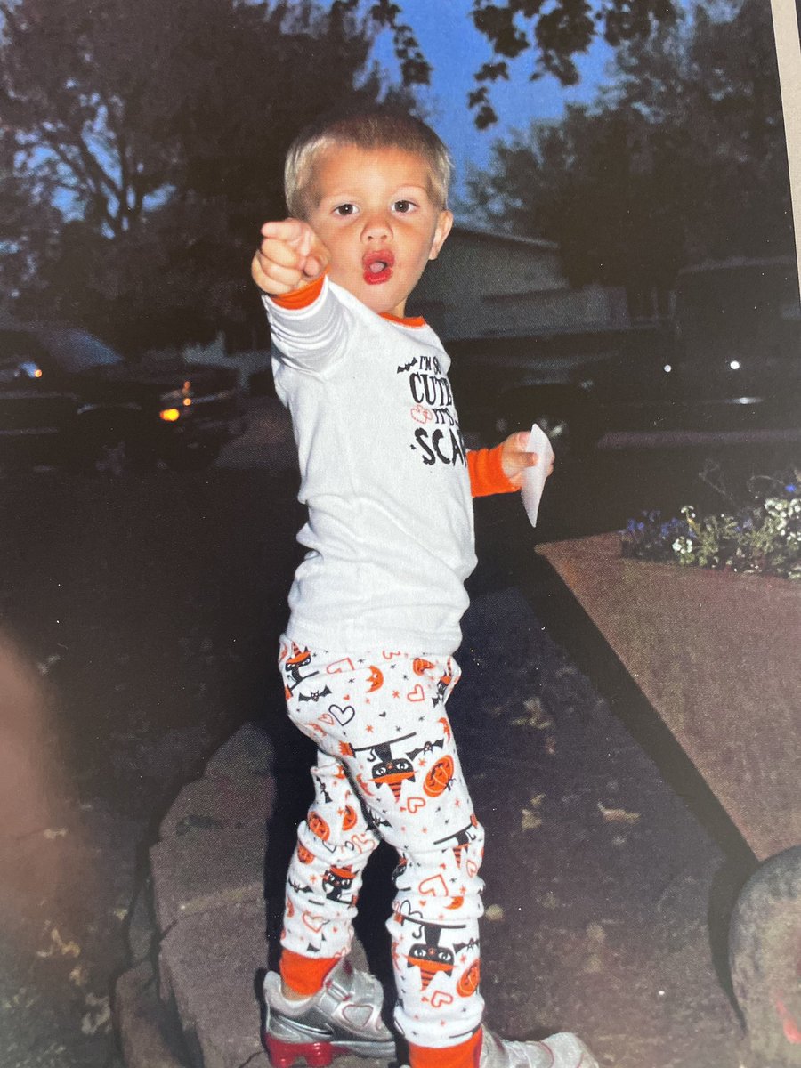 shtigers_track's tweet photo. Jonah Vander Wilt broke his high school coach’s 800m record. When the record was set, Jonah was 2 years old. Both have aged since 2010. One of them better than the other…
#1 2:01.73
#2 2:01.82 https://t.co/oggIB7wPkc
