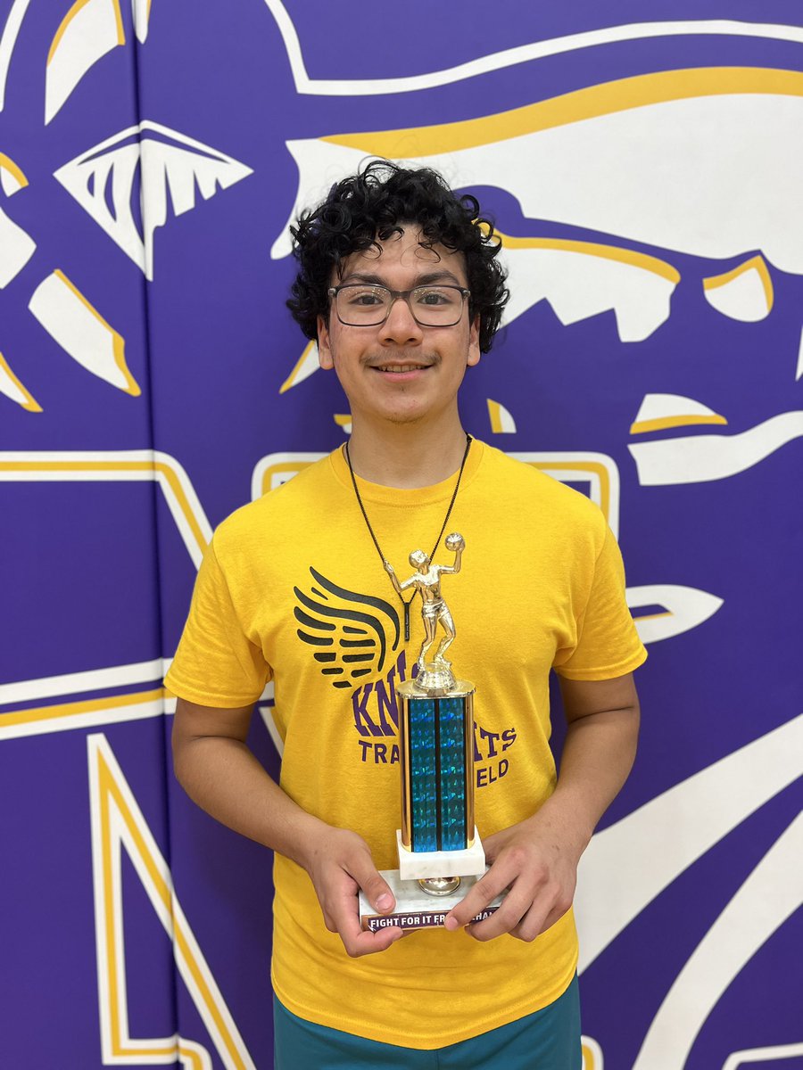 🥊 FIGHT CLUB CHAMPION 🏆
Gio took first place outscoring 2nd place by only 6 points. See Gio and his teammates in action TOMORROW at home vs Pisgah. First serve at 5:30pm. 
#NHHSmvb #NHHSvb #AllN