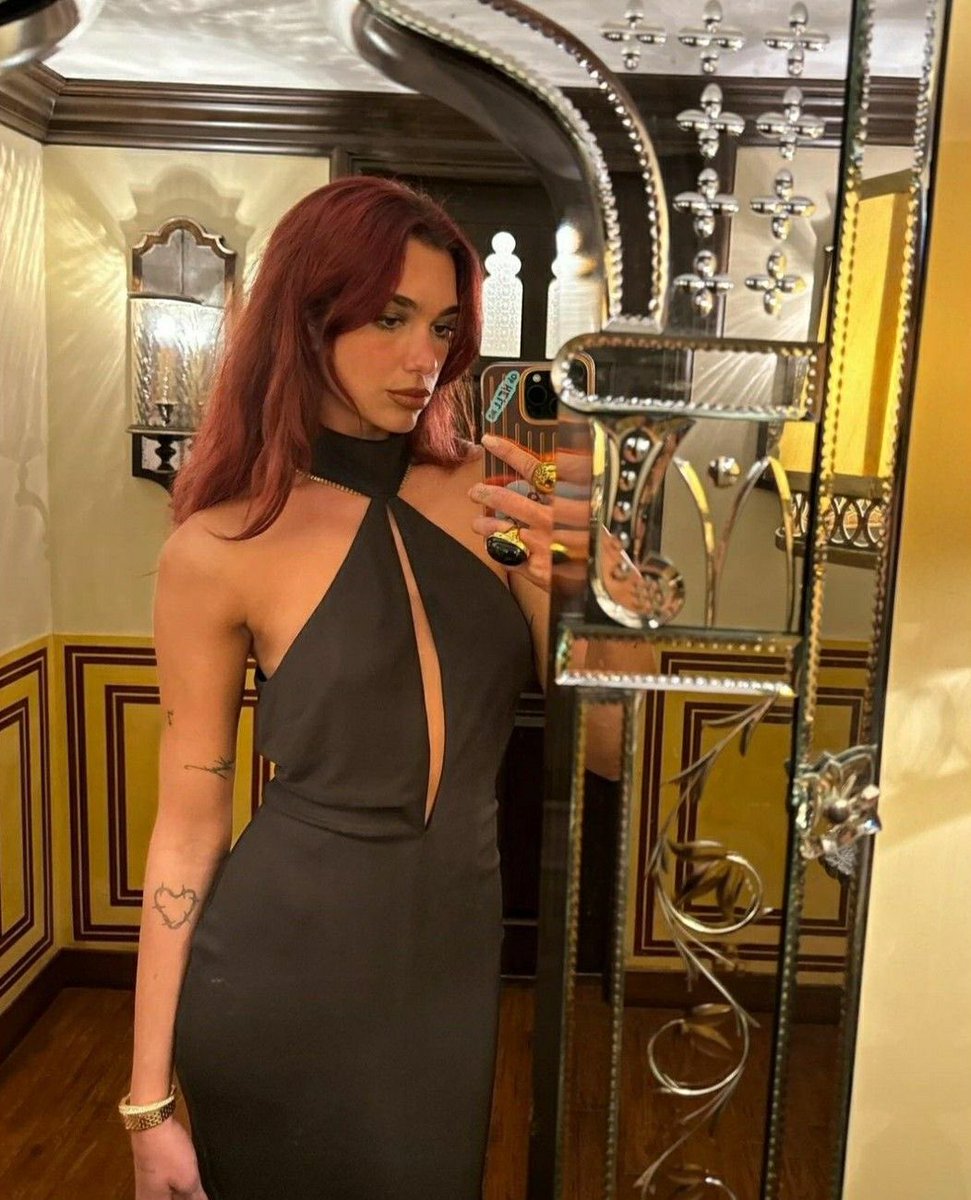 DuaLipaOffc's tweet photo. date night https://t.co/jdgTgcoVdl