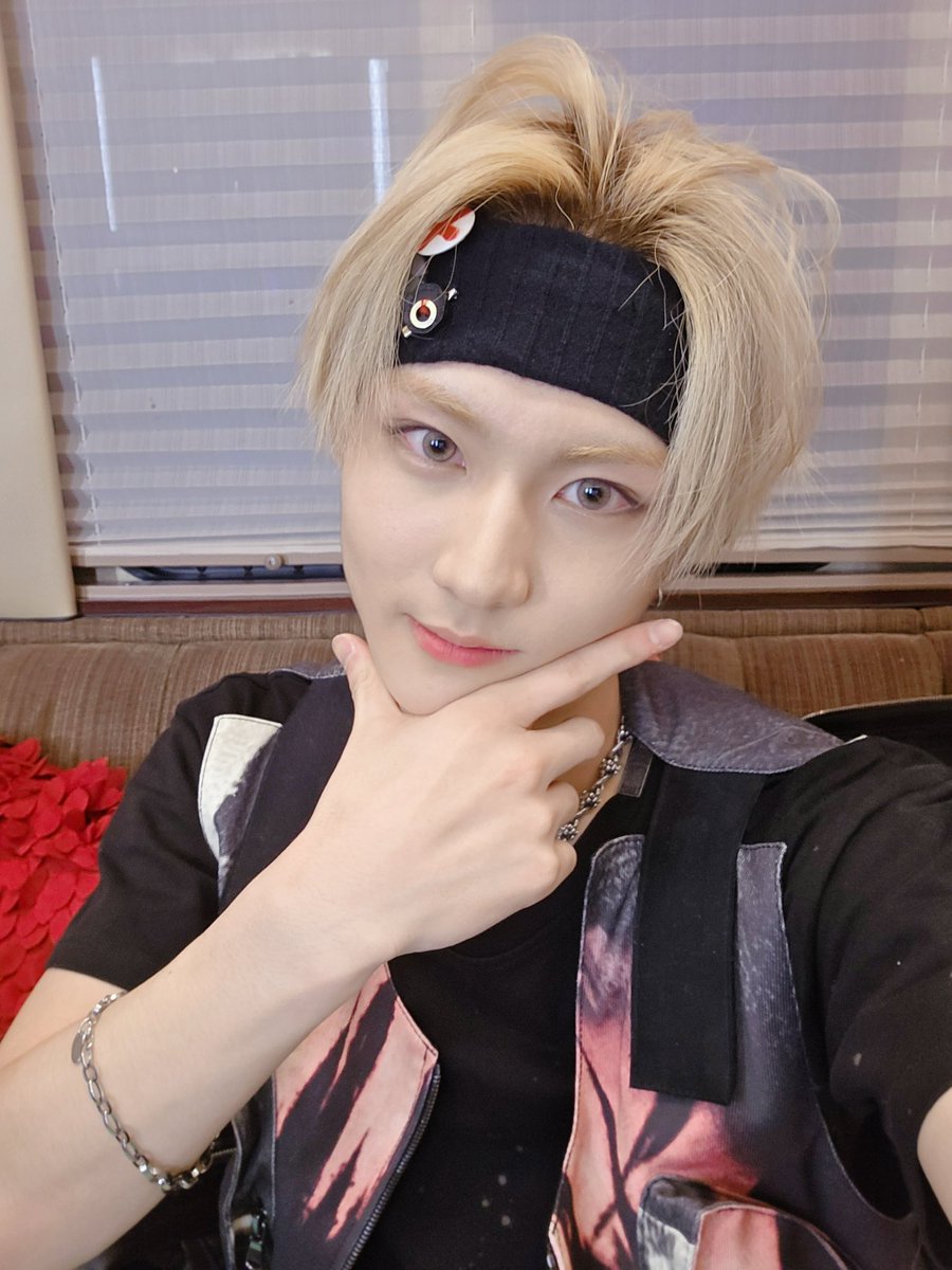 enhypenweverse's tweet photo. [ #정원's Post ] 250422

#JUNGWON: ✌️

@ENHYPEN_members @ENHYPEN #ENHYPEN #엔하이픈 https://t.co/P3PQk6uNnj