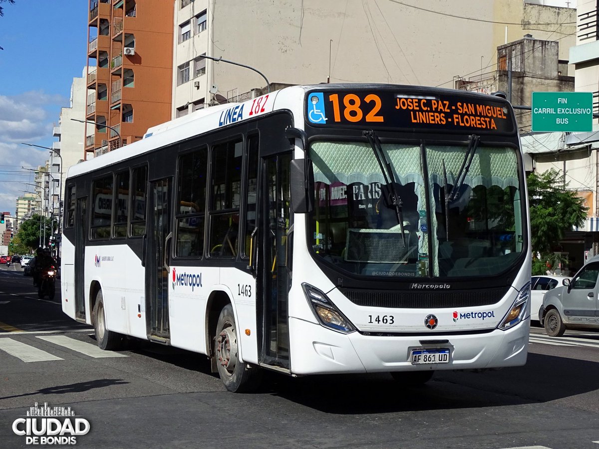 CiudadDeBondis's tweet photo. TERCERA POSICIÓN
¿A la 65, 90 o 151? A ninguna. La que recibió 20 #Marcopolo #ScaniaK250 traídos de la línea 365 fue la #Linea182 que necesitaba limpiar varios coches viejos. Desde marzo hacían cortos en provincia, hasta que llegó la habilitación CNRT y ahora entran a Capital. https://t.co/AaRY2y5xny